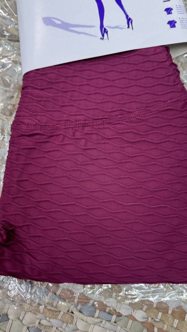 LEGGINGS BROCADO BERENJENA