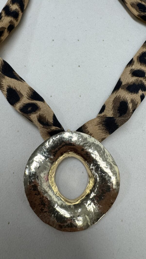 COLLAR LEOPARDO