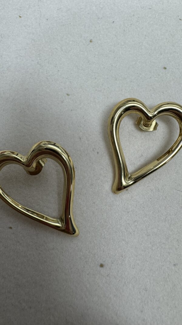 PENDIENTE CORAZON DORADO