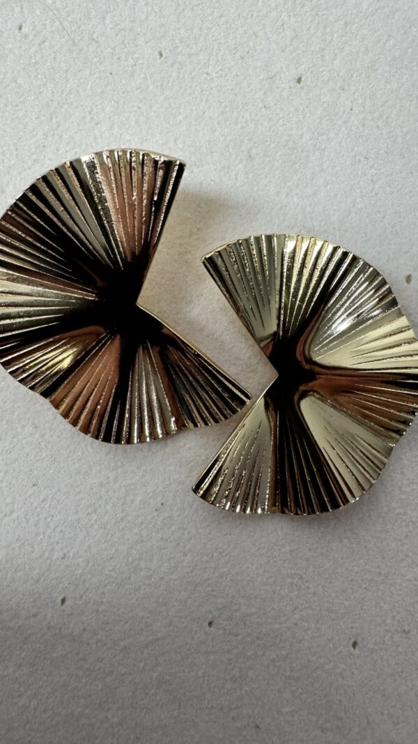 PENDIENTE MARTA DORADO