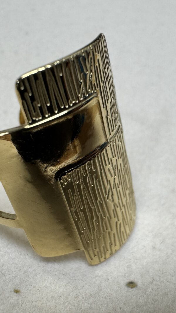 ANILLO DORADO RECTANGULAR