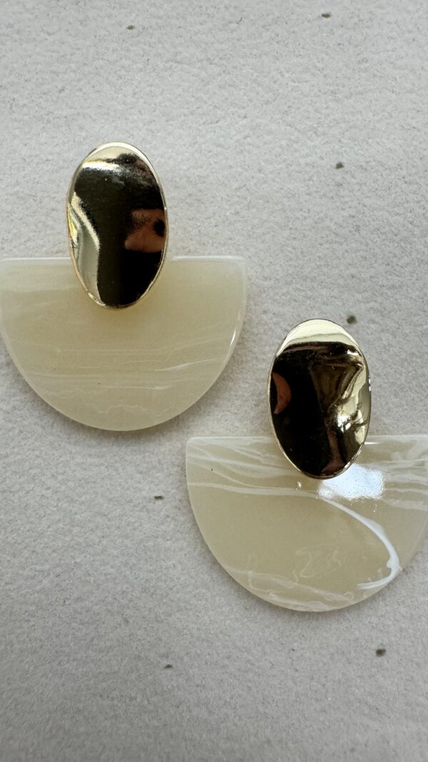 PENDIENTE ABANICO BEIGE